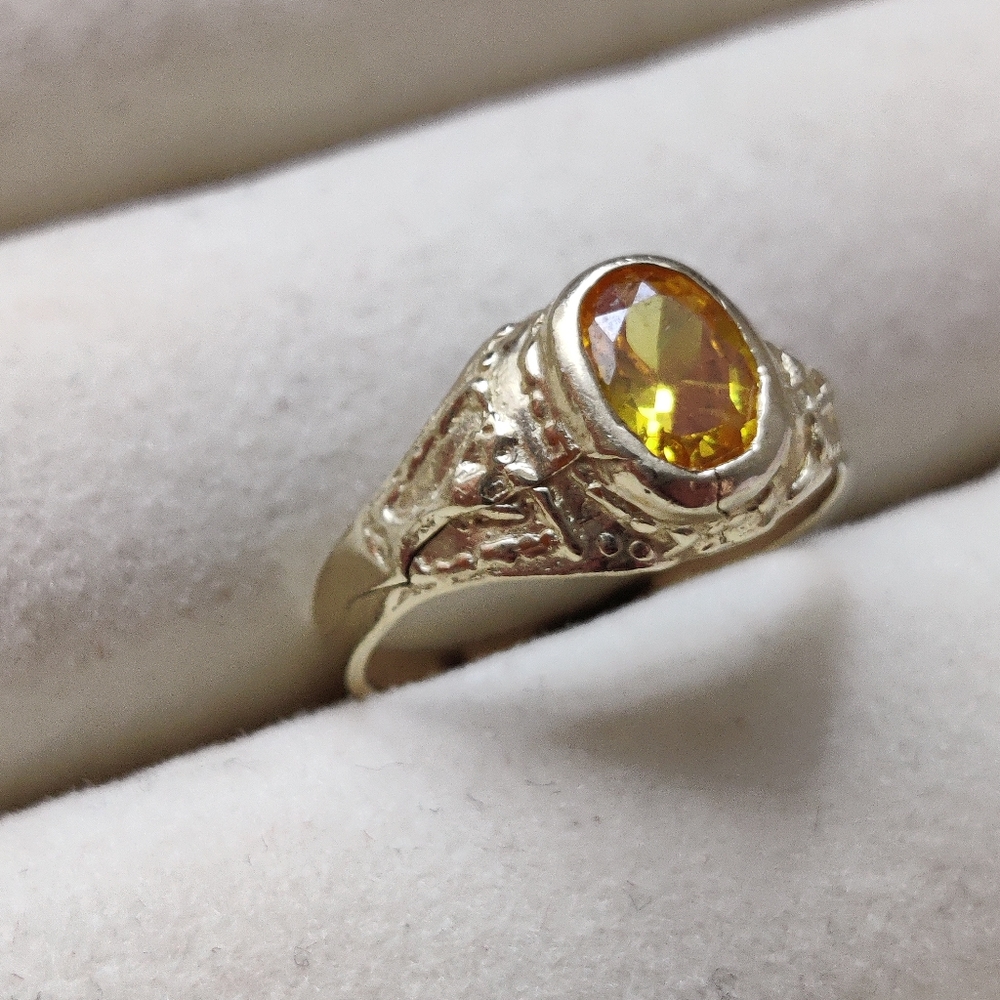 14K Yellow Gold Citrine Bezel Set Ring